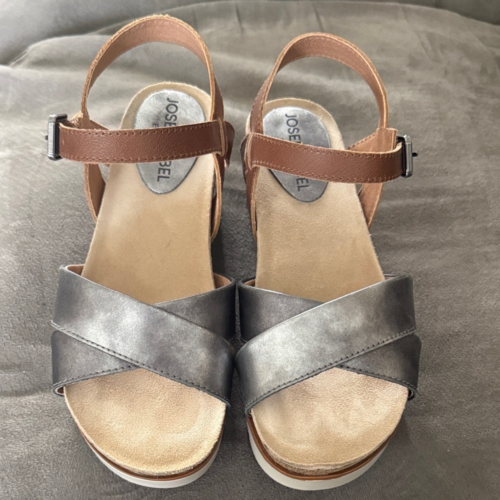 Josef Seibel Women's Silver and Brown Sandals